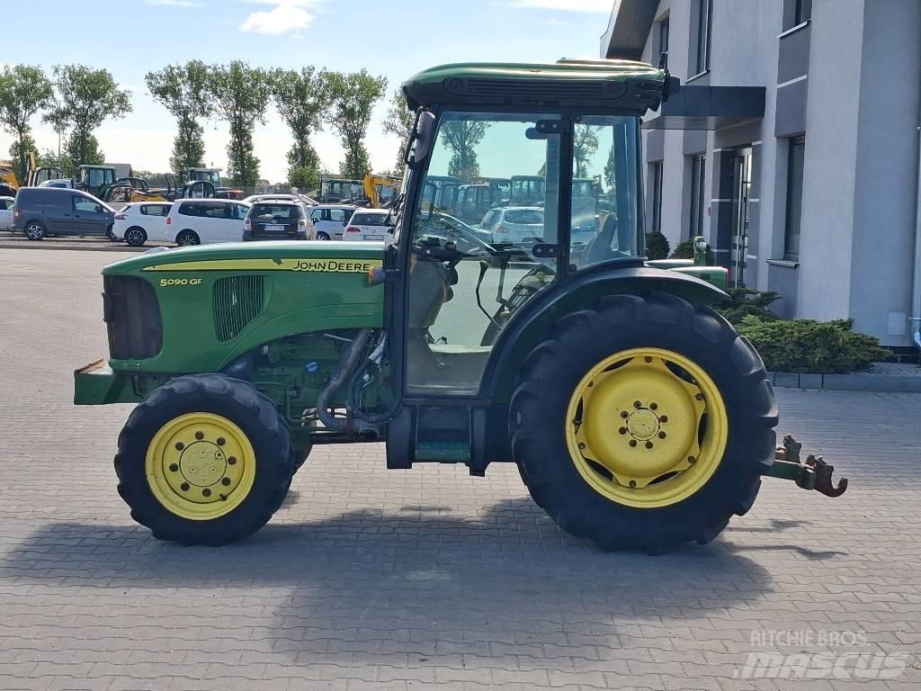 John Deere 5090 GF Tractoare