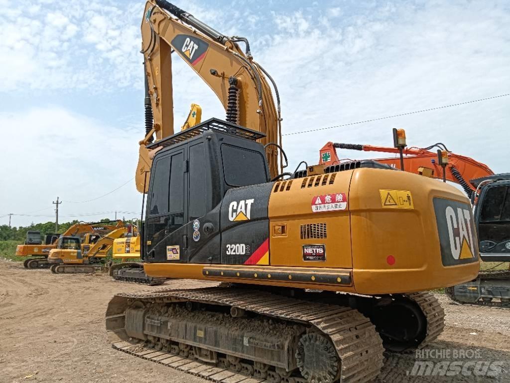 CAT 320D2 Excavatoare 7t - 12t