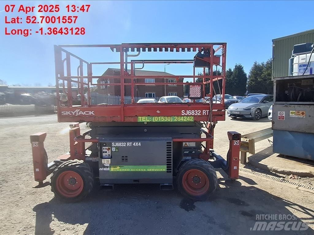 SkyJack SJ 6832 RT Platforme foarfeca