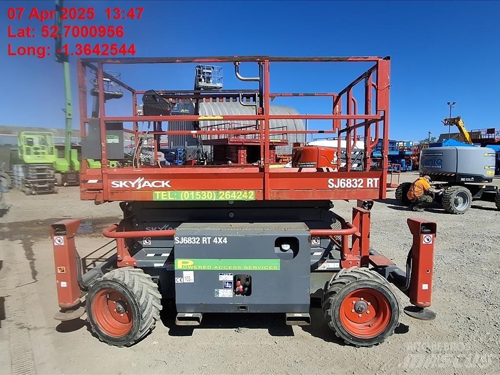 SkyJack SJ 6832 RT Platforme foarfeca