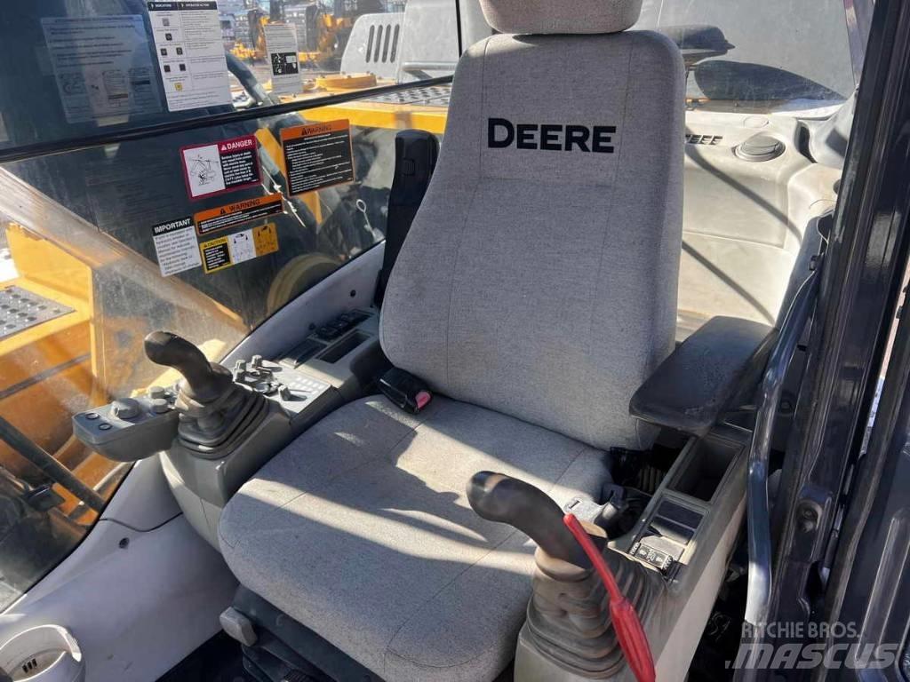 DEERE 210G LC Excavatoare pe șenile
