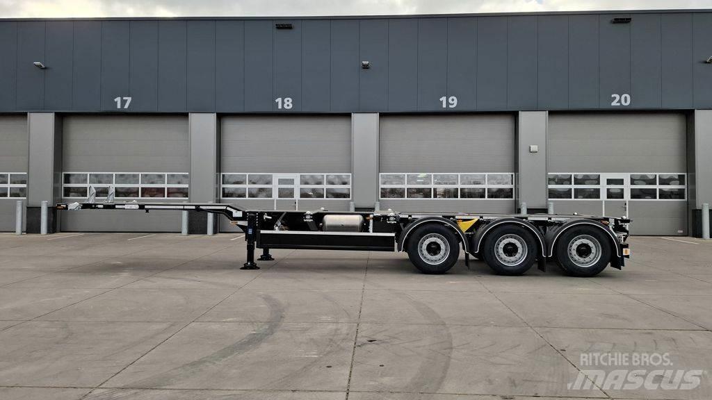 D-tec Portmaster Camion cu semi-remorca cu incarcator