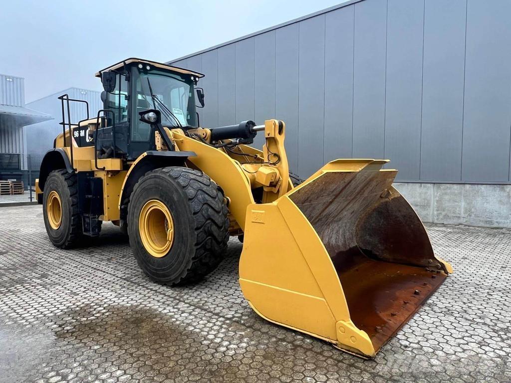 CAT 966M Incarcator pe pneuri