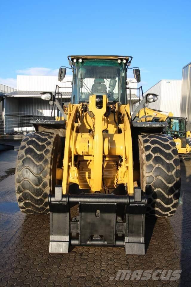 CAT 966M Incarcator pe pneuri