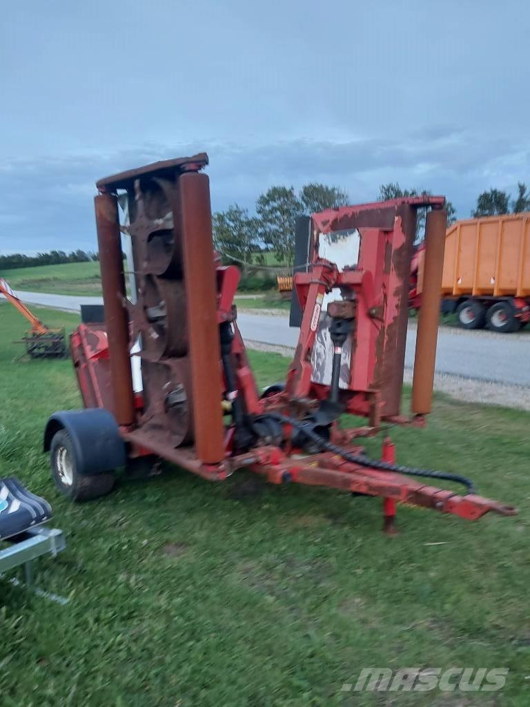 Trimax G2 493 DL Mounted and trailed mowers