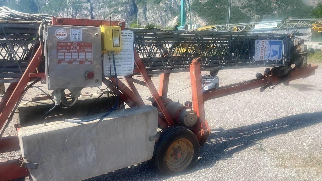 Fari E300 Self erecting cranes
