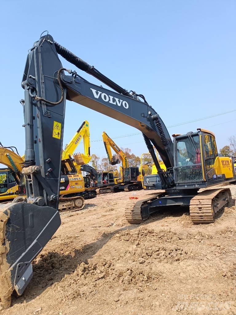 Volvo EC 220 Excavatoare pe șenile
