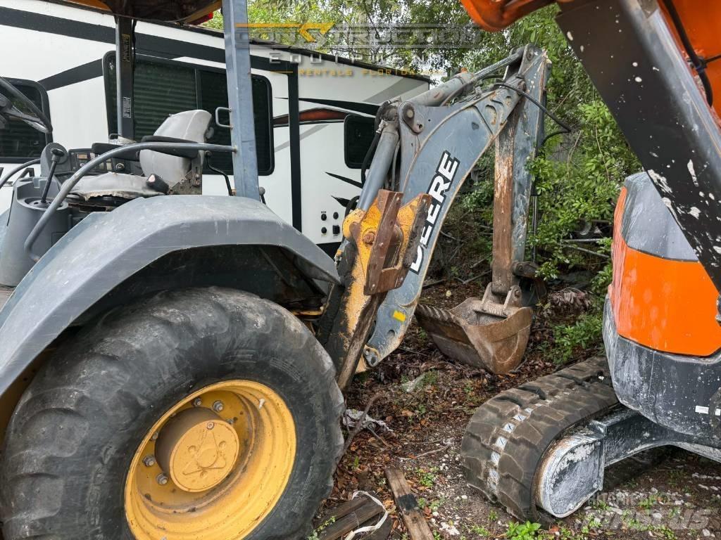 DEERE 310J Buldoexcavatoare
