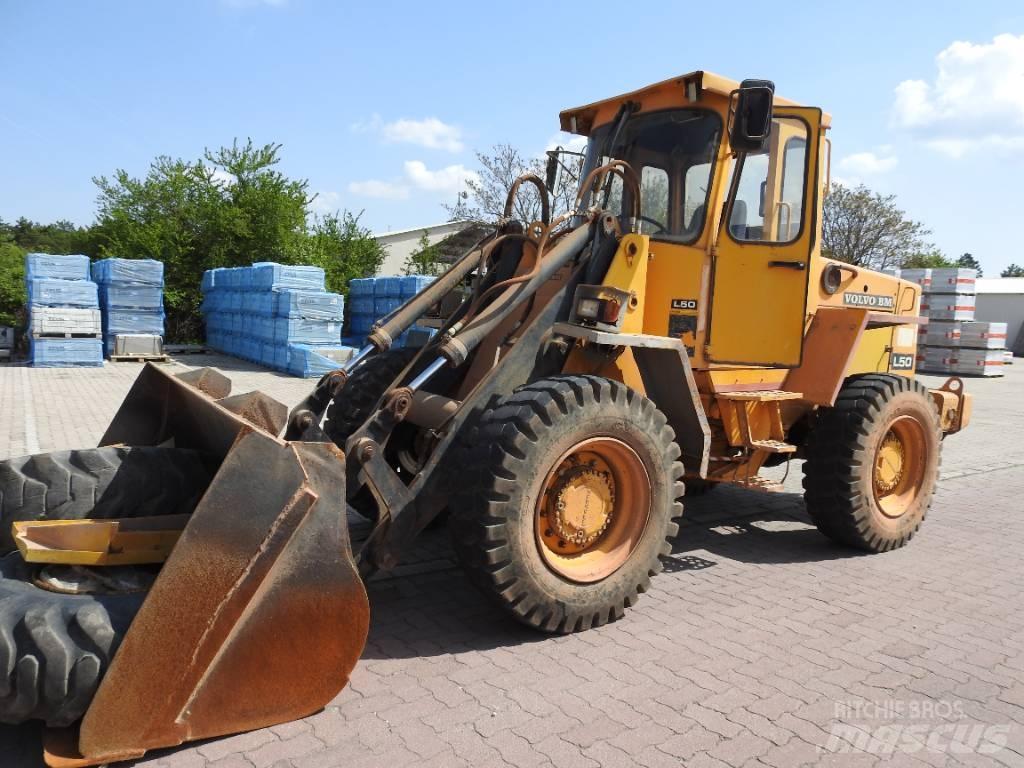 Volvo BM L 50 Incarcator pe pneuri
