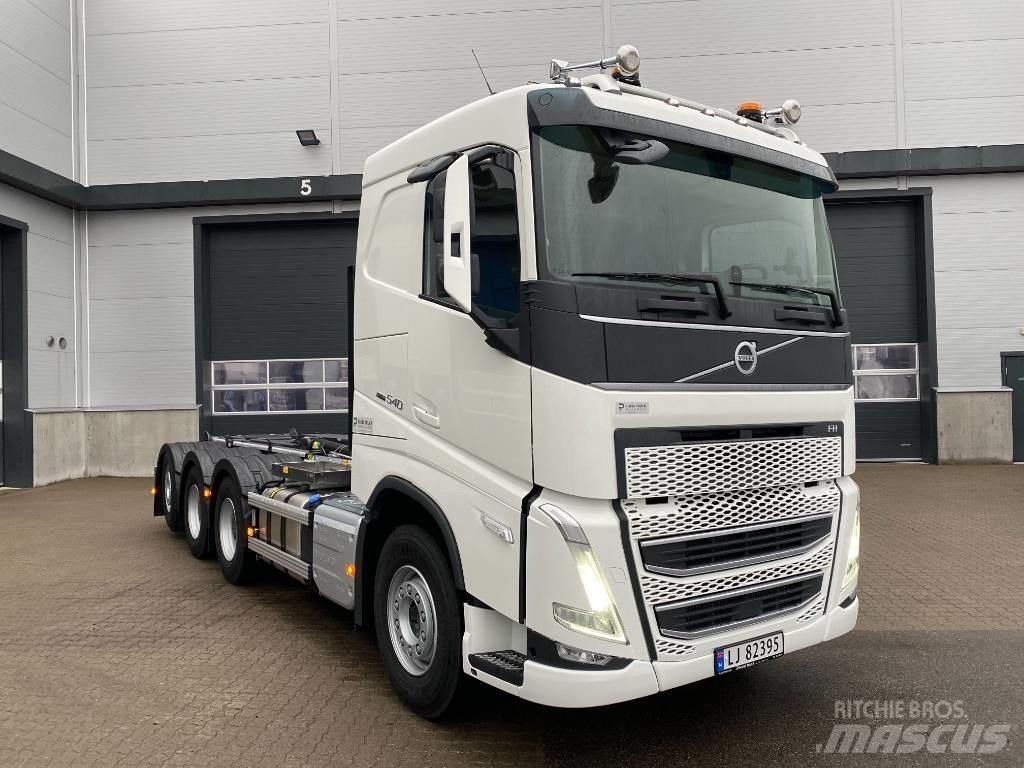 Volvo FH540 Tridem Camion cu carlig de ridicare