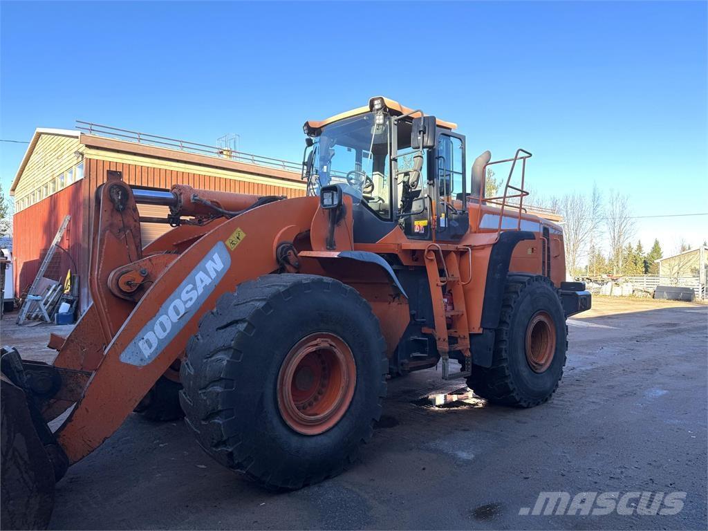 Doosan DL 550-3 Incarcator pe pneuri