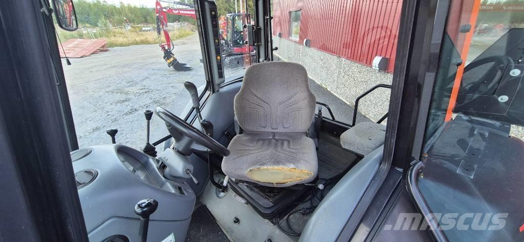 Valtra A 75 Tractoare