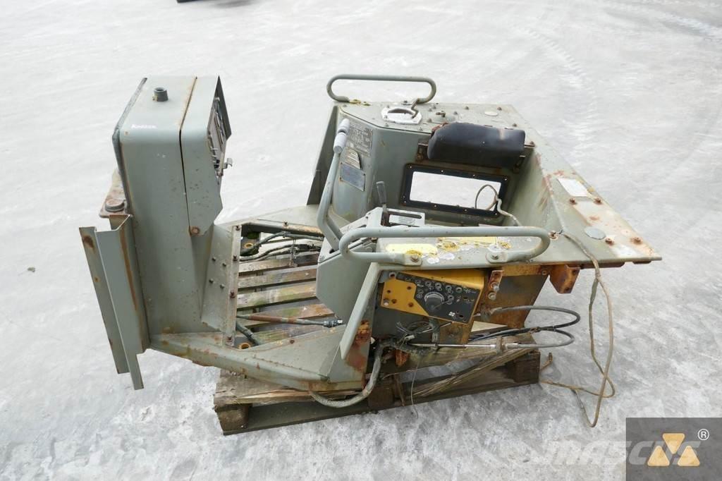 CAT 6T-3309 Cabine si interior