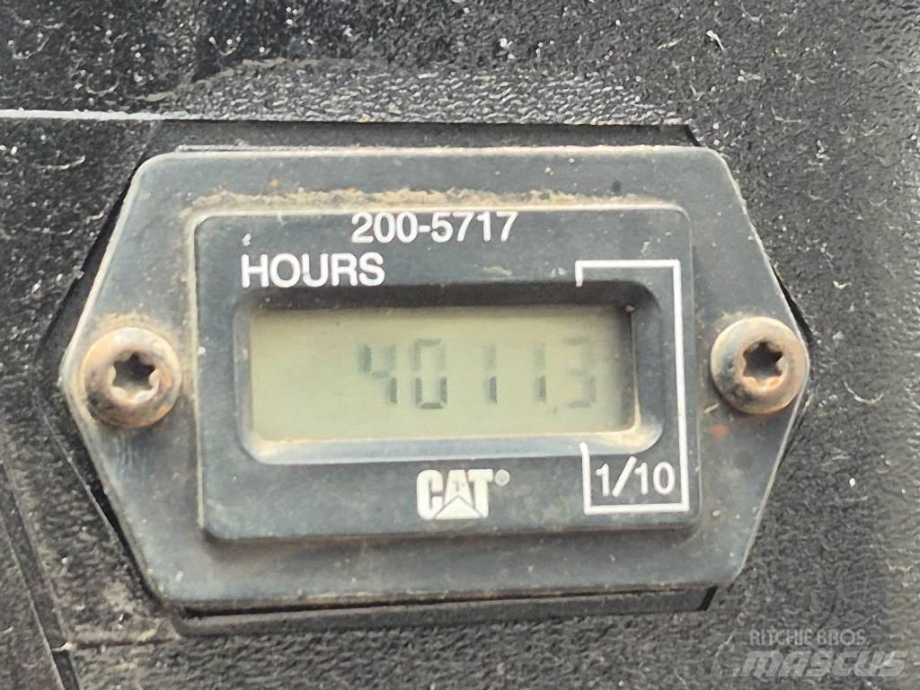 CAT 236 B Mini incarcator