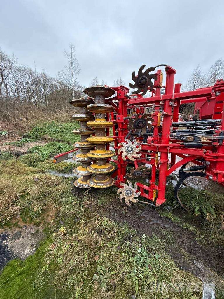 Väderstad Topdown400 Cultivatoare