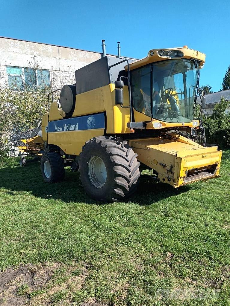 New Holland CS 6080 Combine de secerat