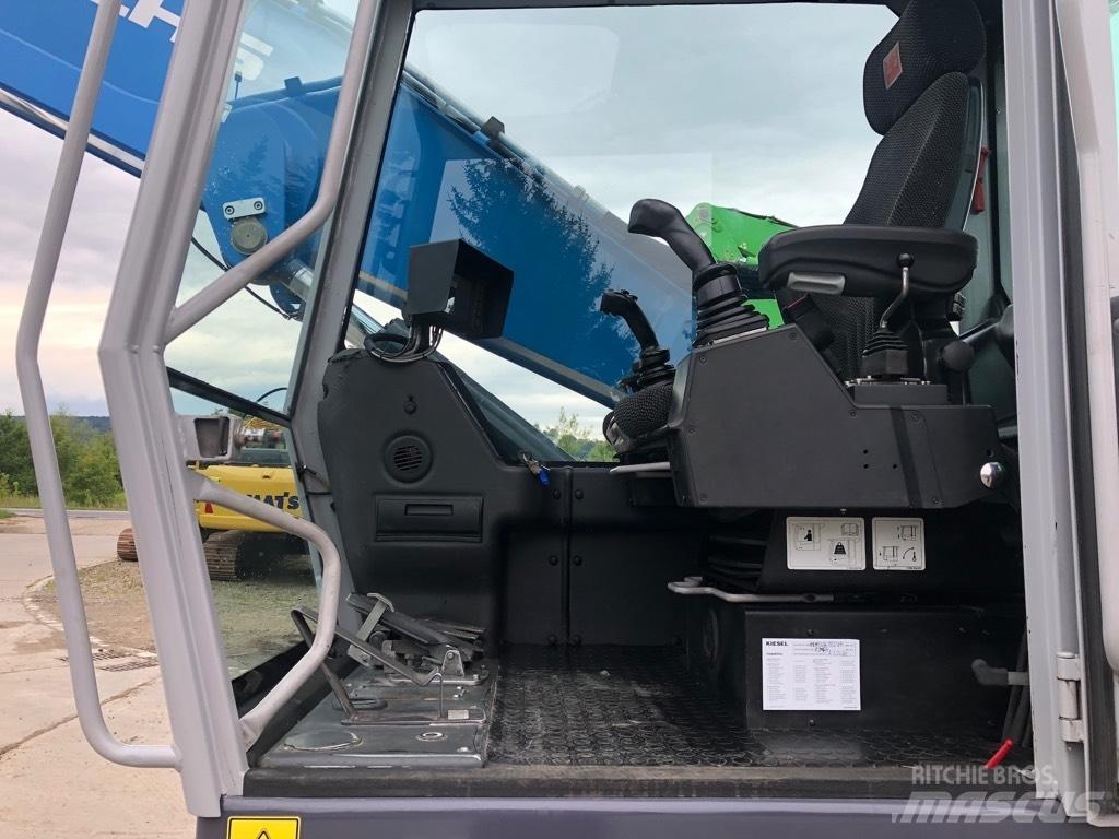 Fuchs MHL320 Paleta de manipulare