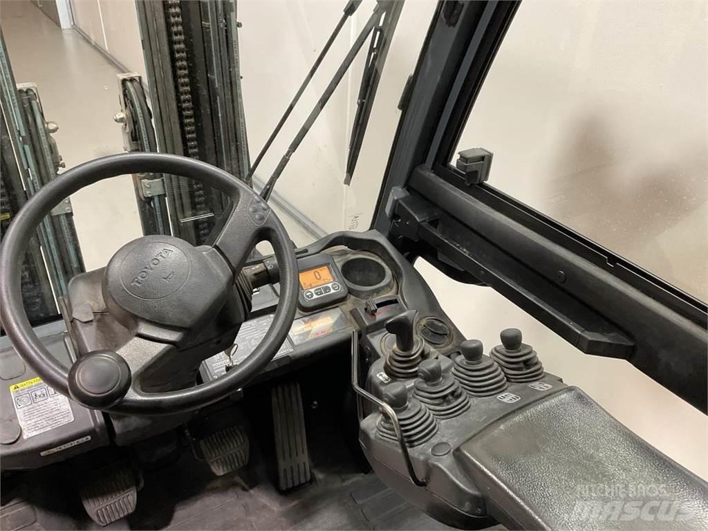 Toyota 52-8FDF30 Stivuitor diesel
