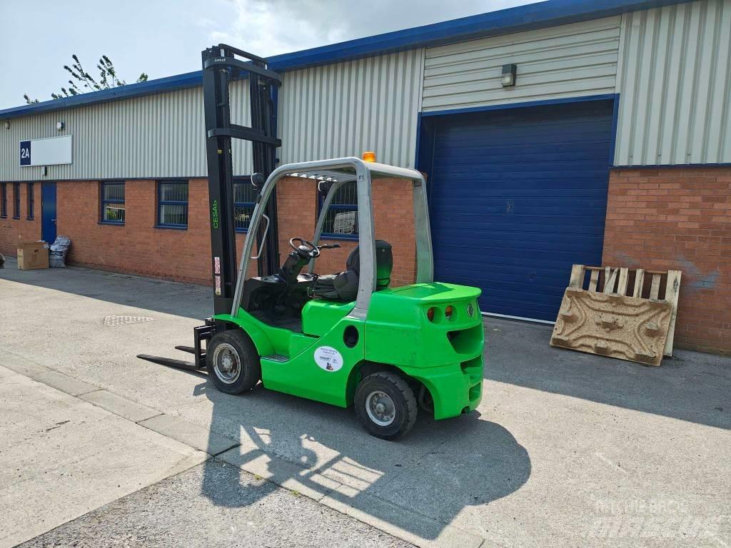 Cesab M 325 Stivuitor diesel
