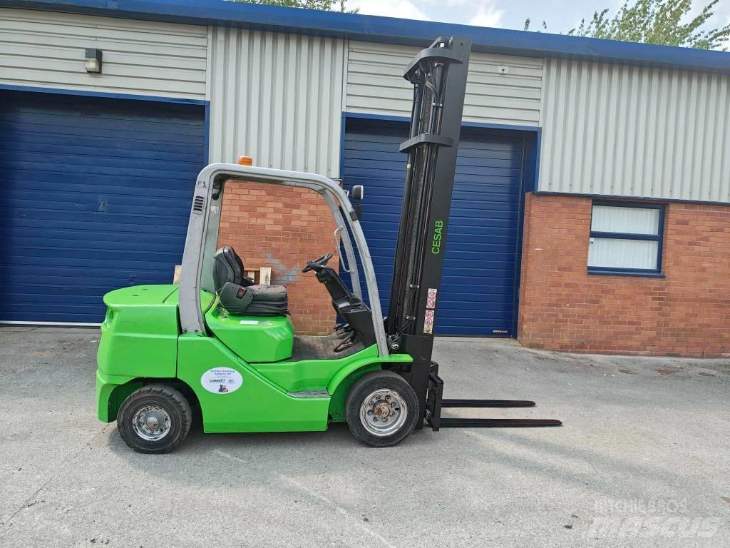 Cesab M 325 Stivuitor diesel