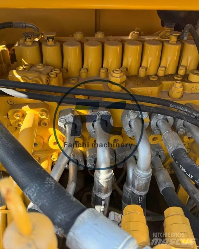 CAT 330 Excavatoare pe șenile
