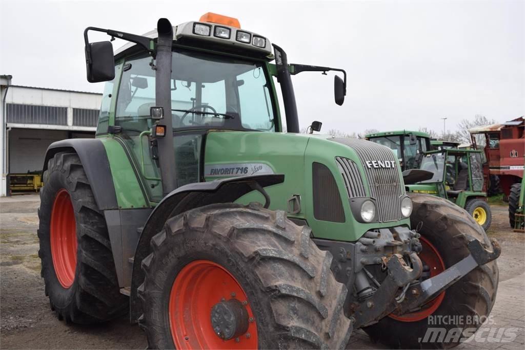 Fendt 716 Vario Tractoare