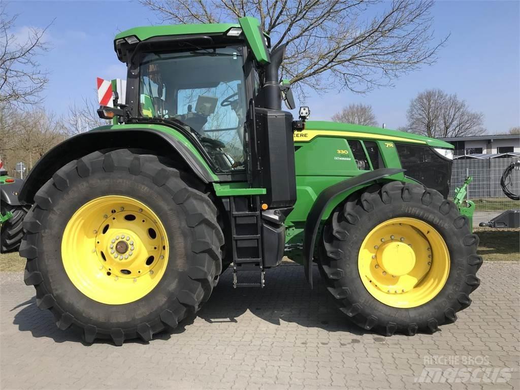 John Deere 7R 330 Tractoare