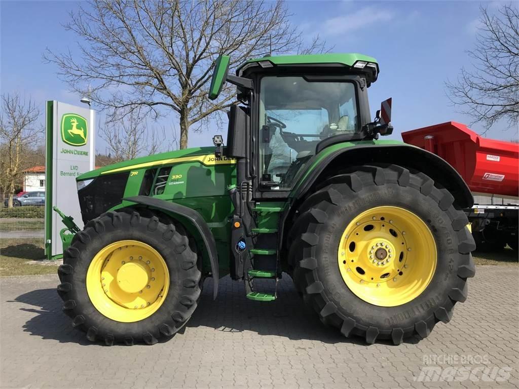 John Deere 7R 330 Tractoare