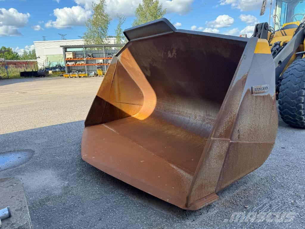 Volvo L 180 H Incarcator pe pneuri