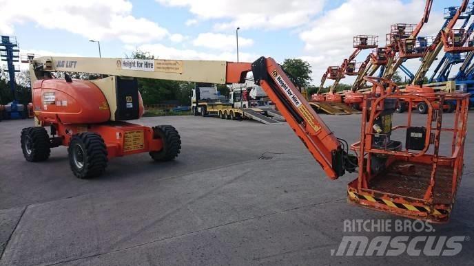JLG 800AJ Nacele cu brat articulat