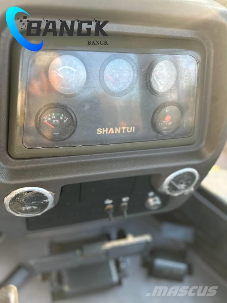 Shantui SD 16 Buldozere pe senile