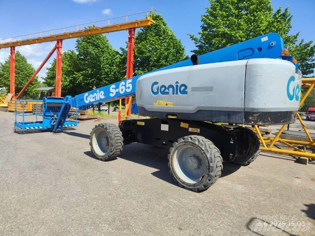 Genie S 65 Nacele cu brat articulat