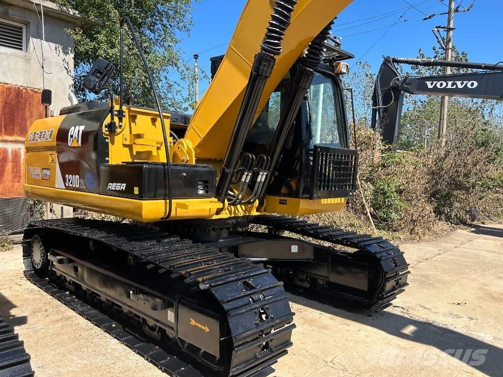 CAT 320D2L Excavatoare pe șenile
