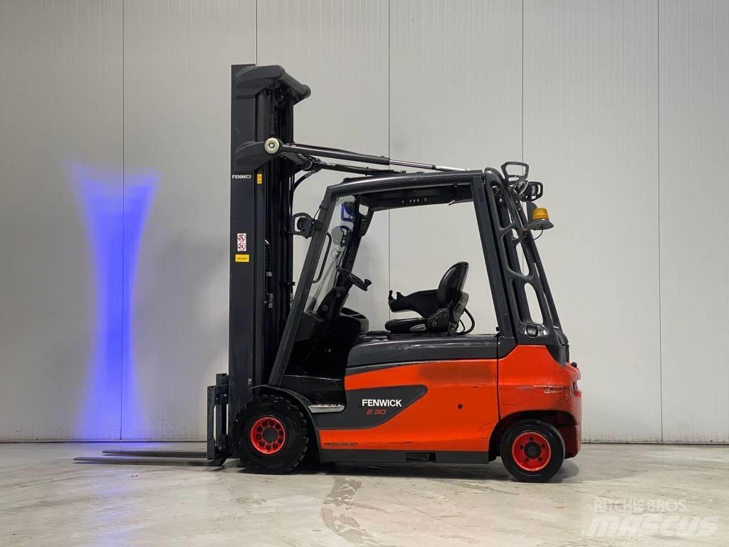 Linde E30L-01 Stivuitor electric