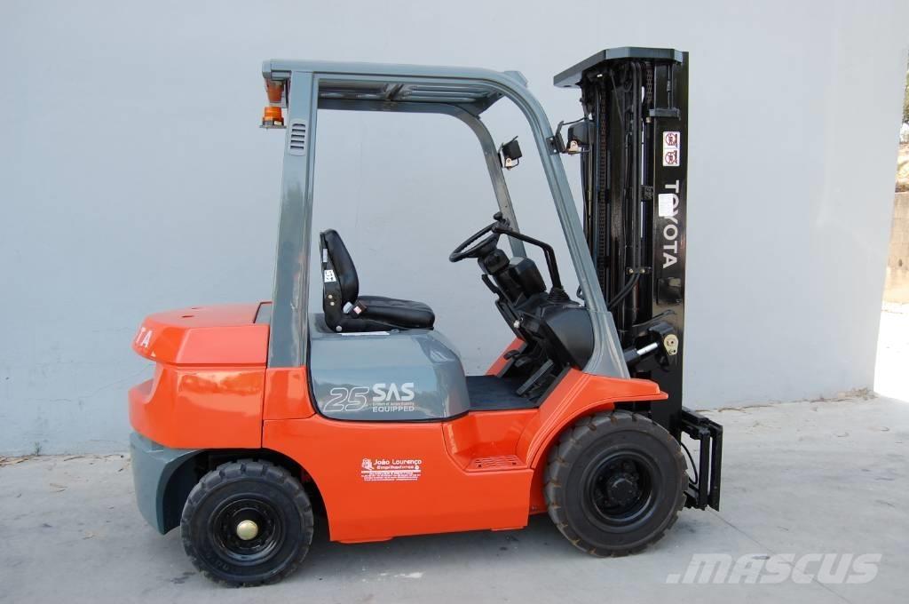 Toyota 7 FD 25 Stivuitor diesel