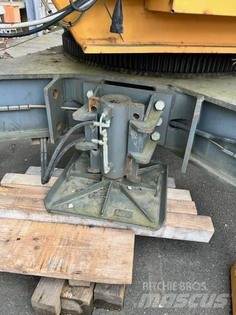 Liebherr 120K.1 Macarale turn