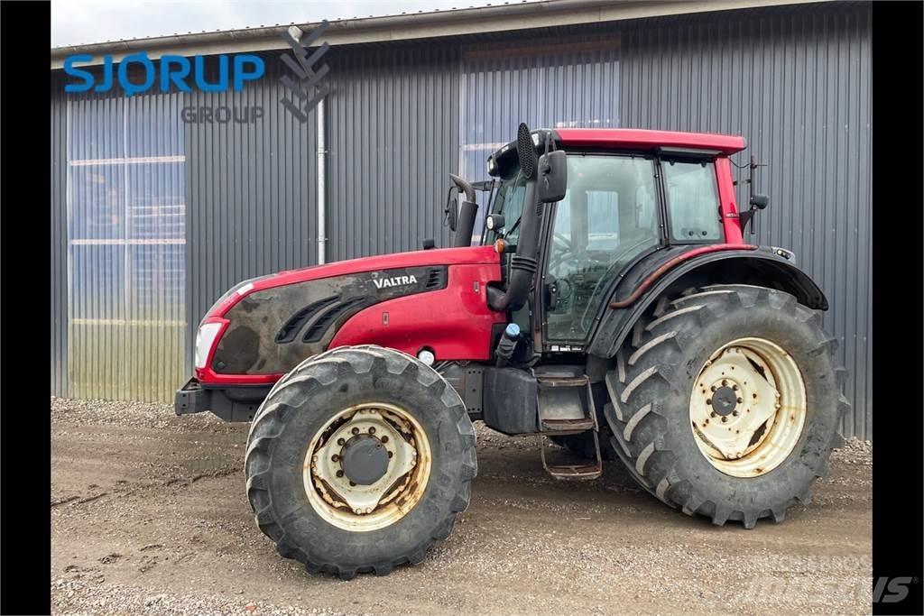 Valtra T153 Tractoare