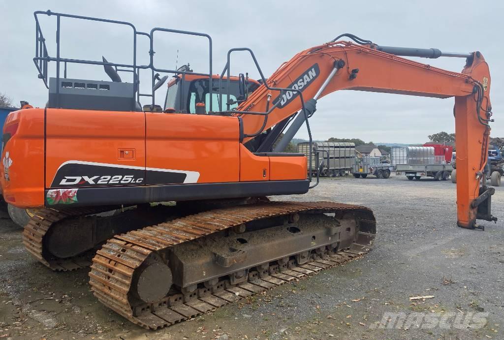 Doosan DX 225 LC Excavatoare pe șenile
