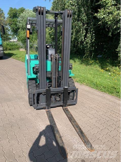 Mitsubishi FD25NT Stivuitor diesel