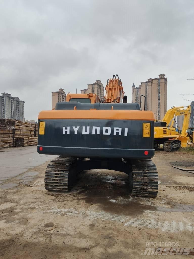 Hyundai R220LC-9S Excavatoare pe șenile
