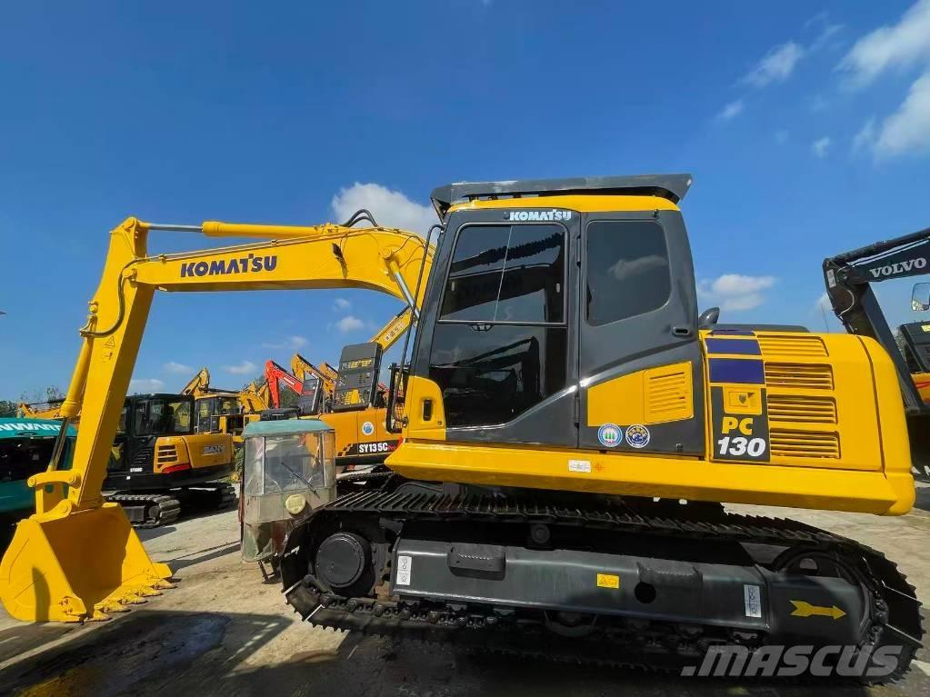 Komatsu PC 130 Excavatoare pe șenile
