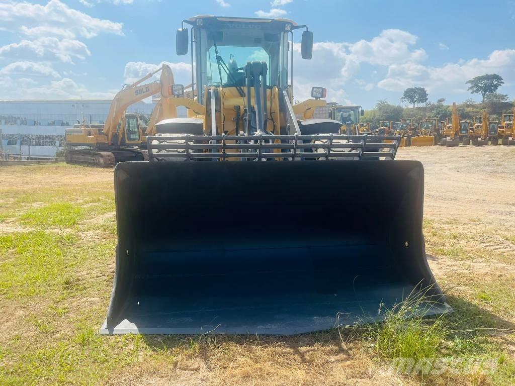 Volvo L 90 F Incarcator pe pneuri