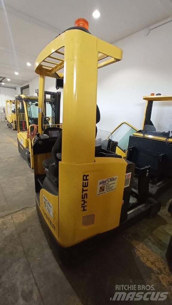 Hyster R 1.6 Stivuitor cu catarg retractabil