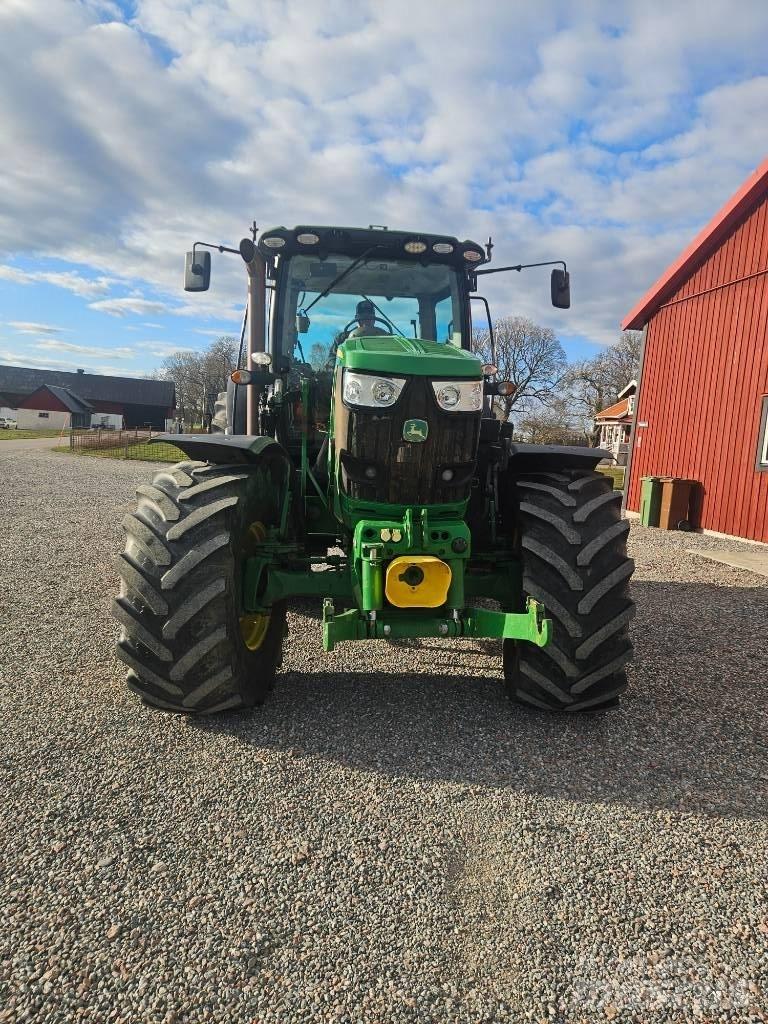 John Deere 6210 R Tractoare