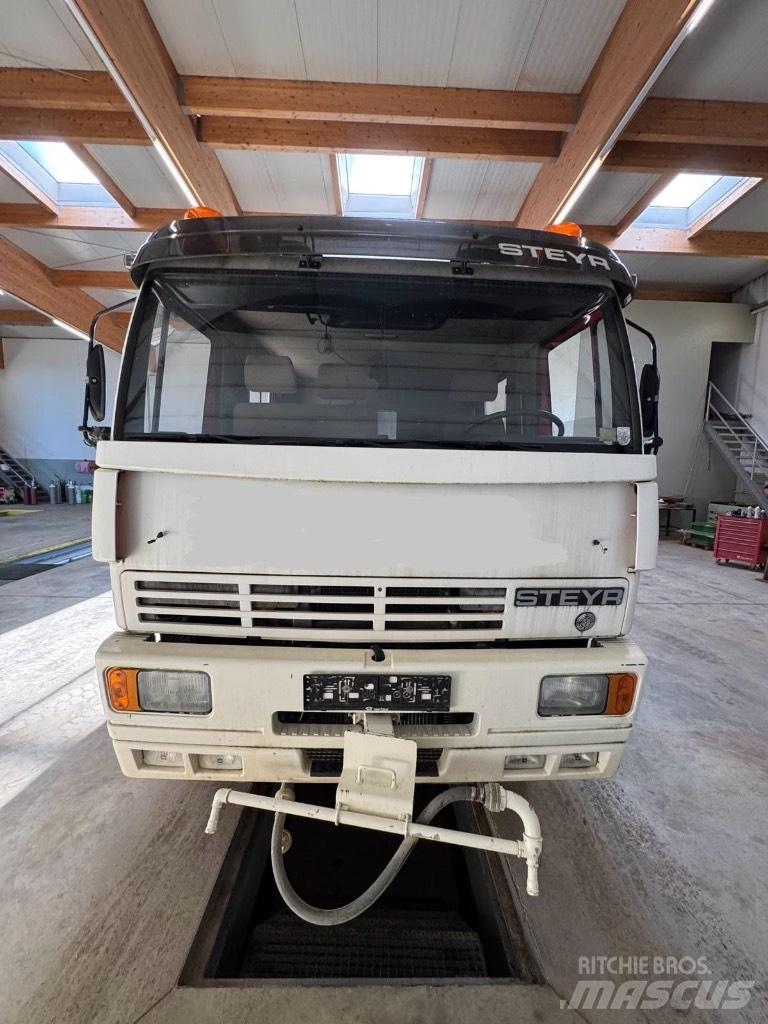 Steyr 13S21 Camion de pompier