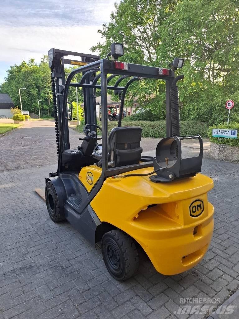 OM XG30 Heftruck Stivuitor GPL