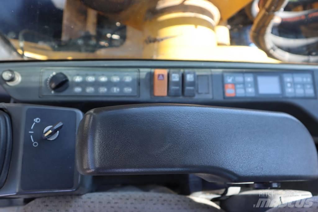CAT M 322 D Excavatoare cu roti