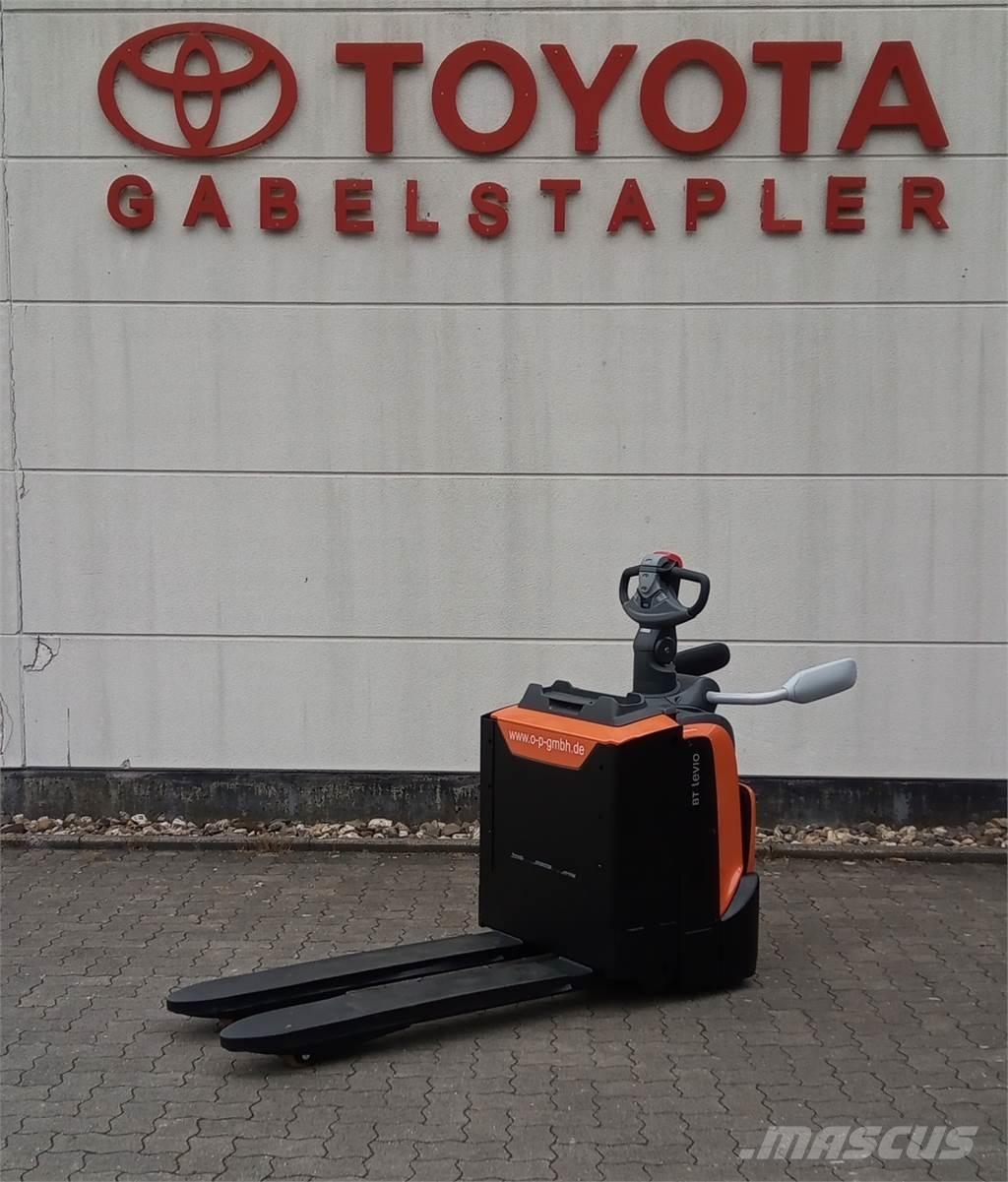 Toyota LPE200 Transpaleta manuala