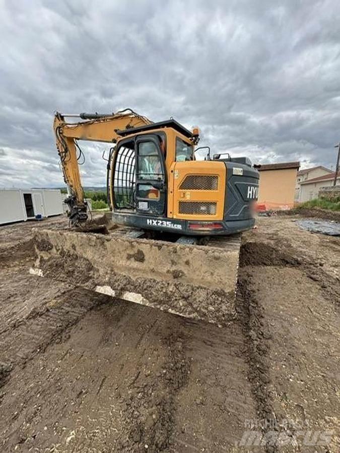 Hyundai HX235 LCR Excavatoare speciale