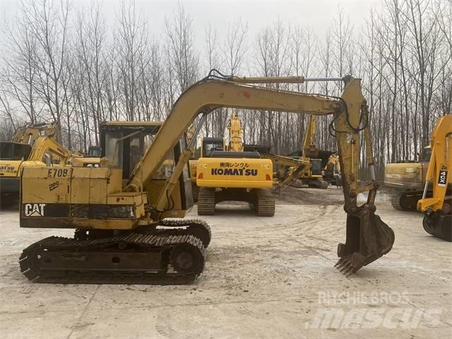CAT E70B Excavatoare pe șenile
